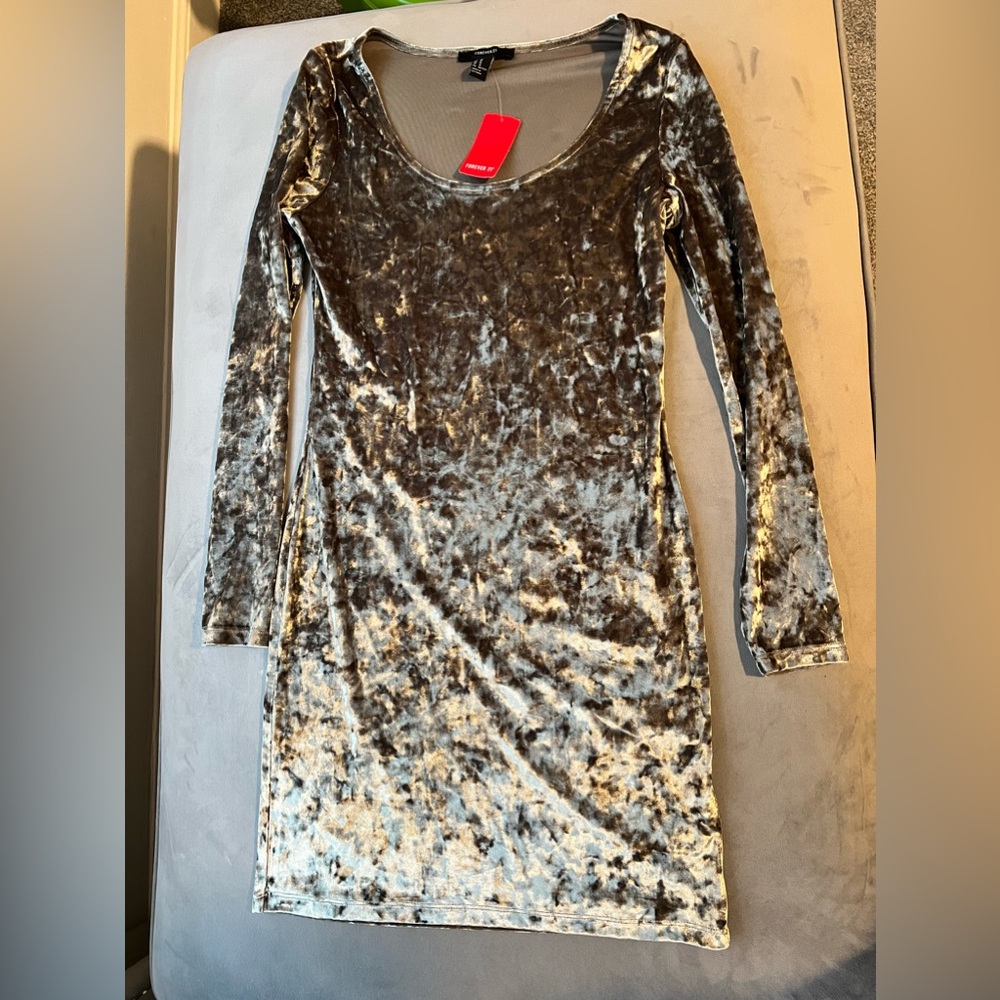 NWT Crushed Velvet Green Dress